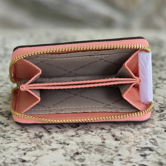 Michael Kors Jet Set Logo Medium Card Case Wallet - Picture 3 of 6